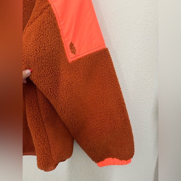 Free People Movement Lead The Pack Pullover Fleece Neon Coral Combo Size Large - Picture 6 of 9